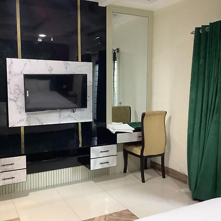 Rose Valet Guest House Islamabad Exteriör bild