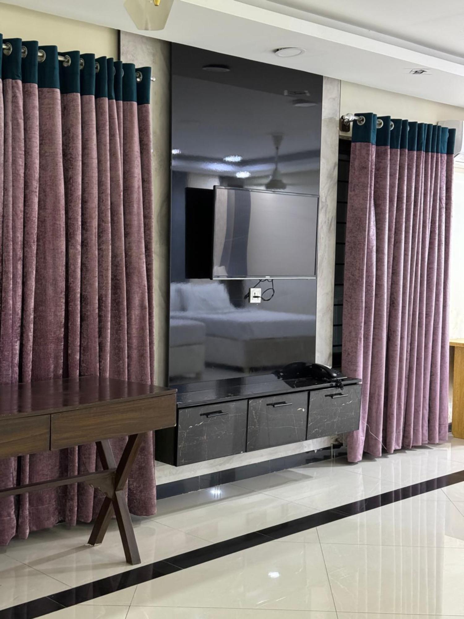 Rose Valet Guest House Islamabad Exteriör bild