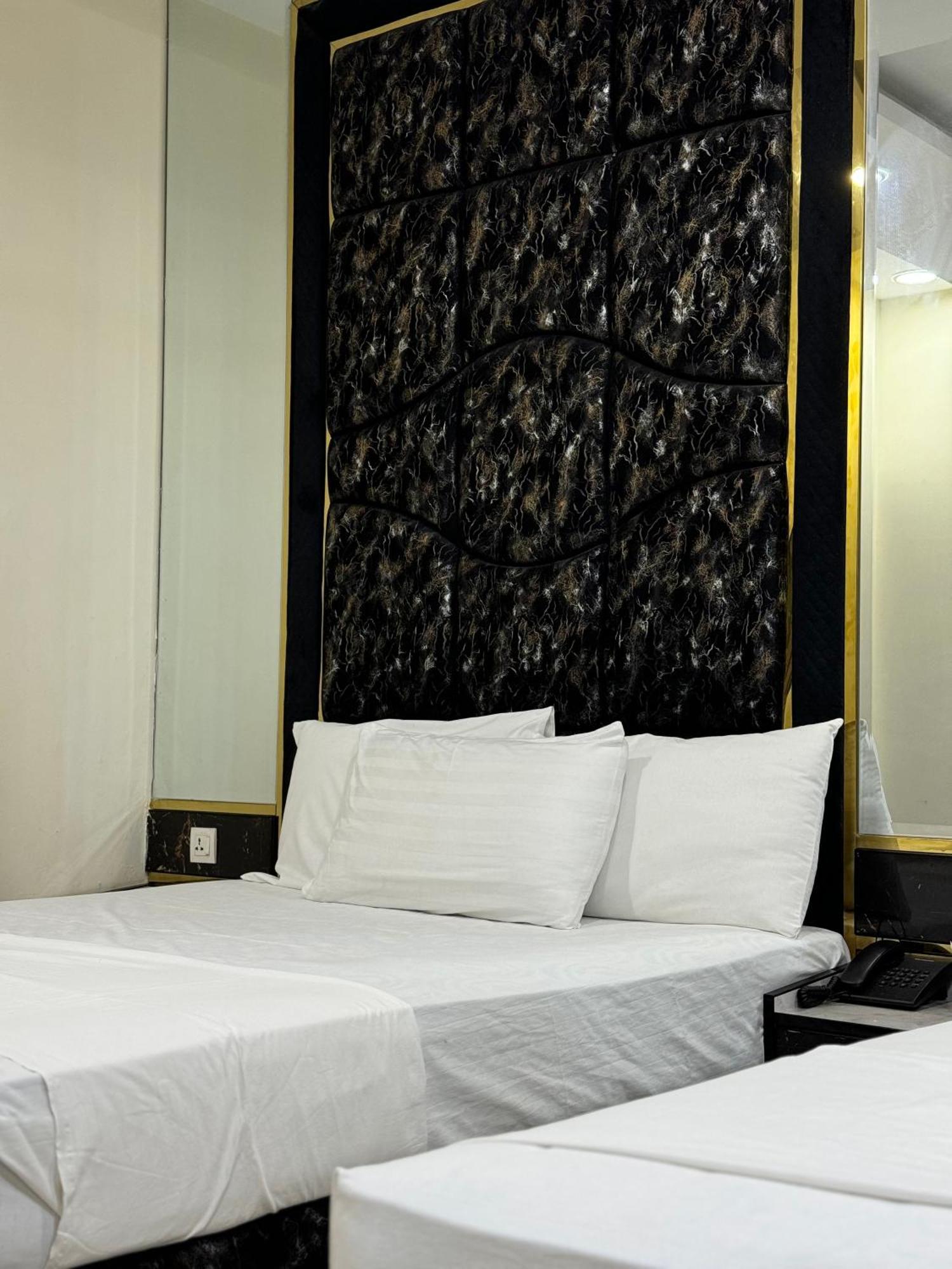 Rose Valet Guest House Islamabad Exteriör bild