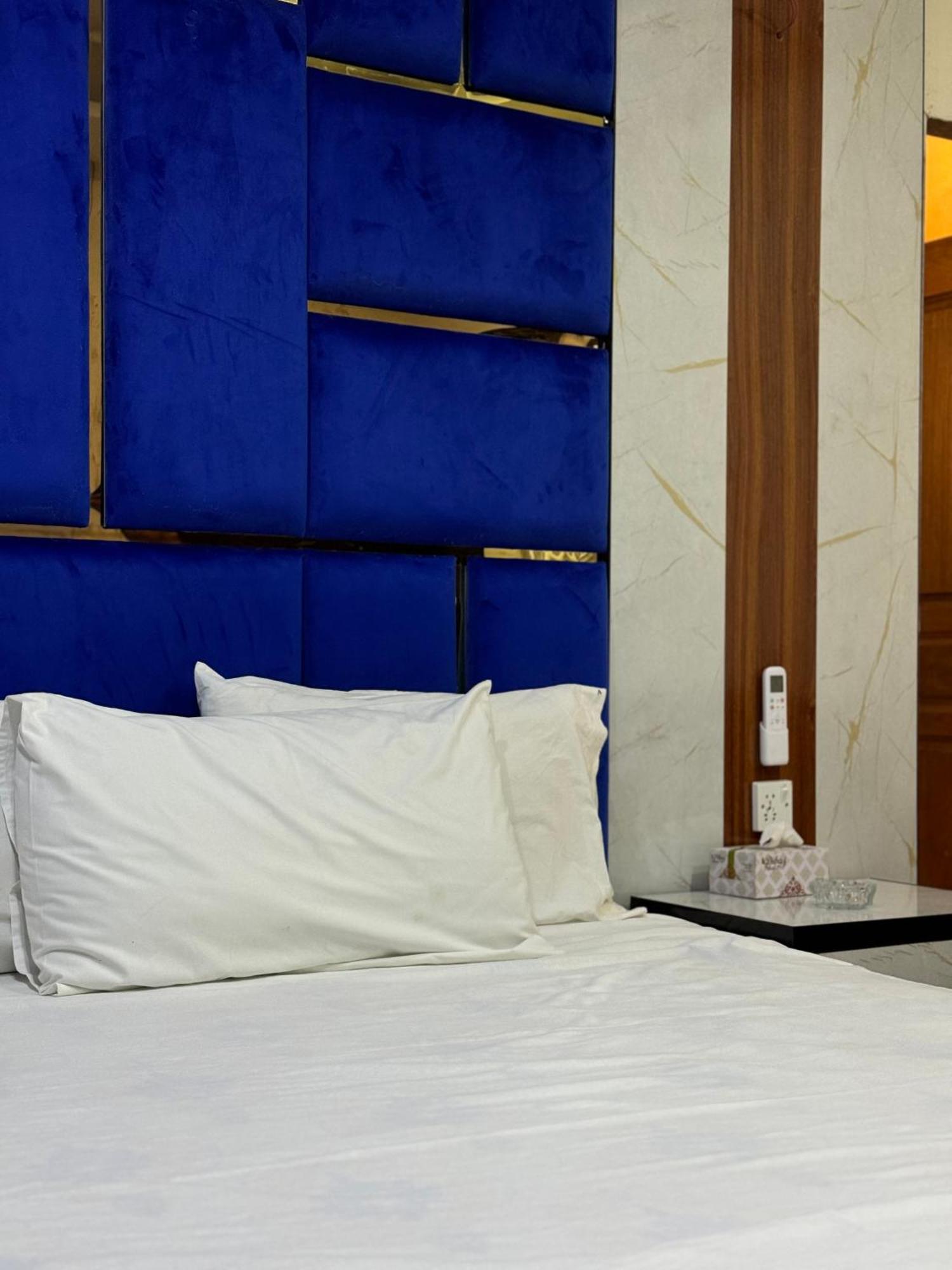 Rose Valet Guest House Islamabad Exteriör bild