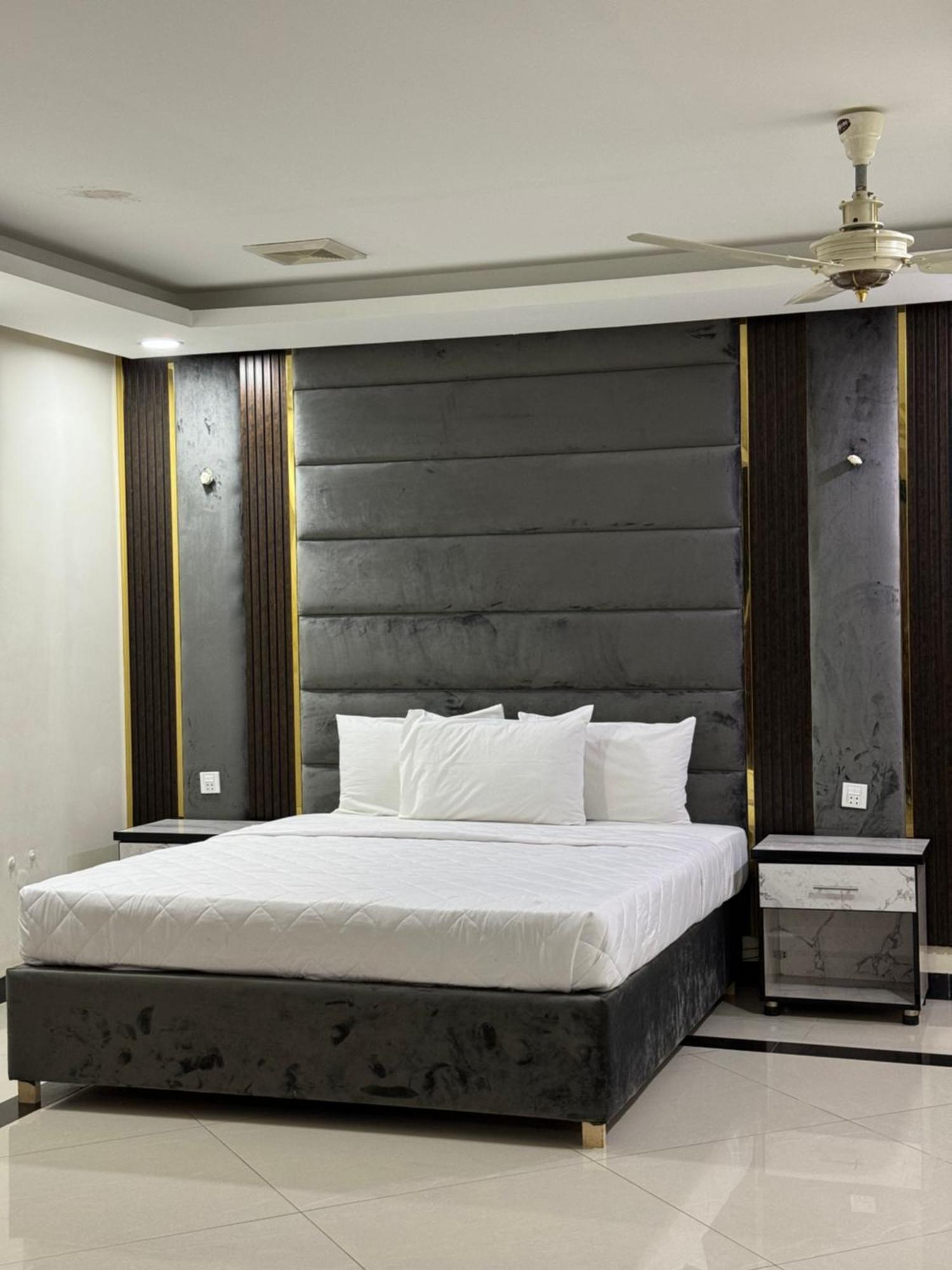 Rose Valet Guest House Islamabad Exteriör bild